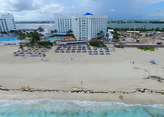 Sunset Royal Hotel Cancun